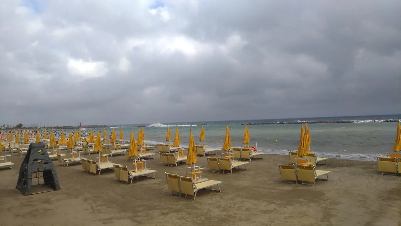 Appartamento Le Rondini San Bartolomeo Al Mare